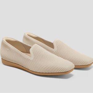 Women's  Cream Vivaia Water Repellent Square Toe Samantha Walker Loafers Sz-9.5